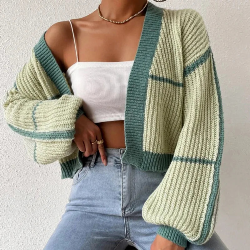 Cardigan – Soft Knitted Women’s Sweater with Cropped Fit & Balloon Sleeves