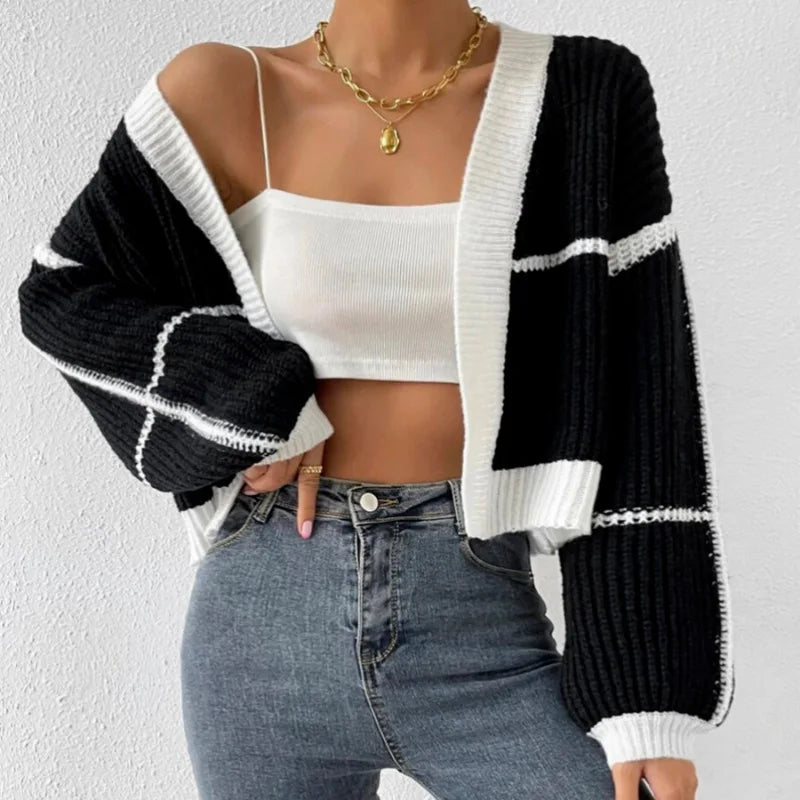 Cardigan – Soft Knitted Women’s Sweater with Cropped Fit & Balloon Sleeves